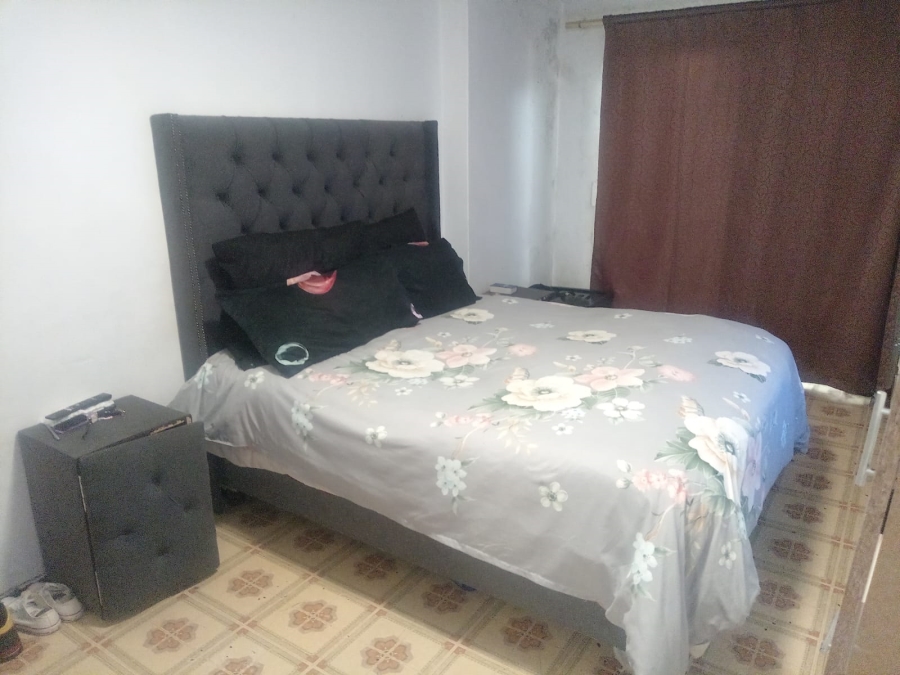 3 Bedroom Property for Sale in Lentegeur Western Cape